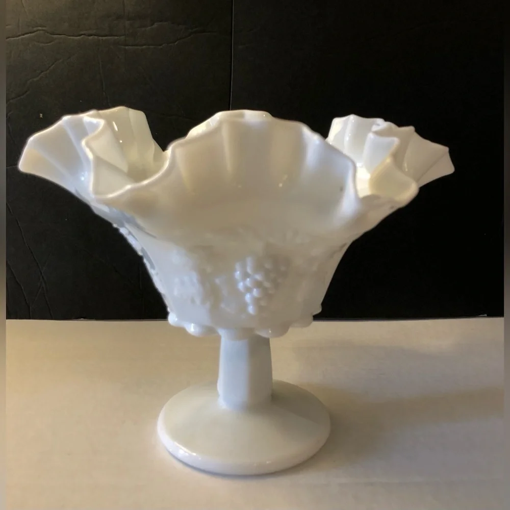 VTG Westmoreland White Milk Glass Grape & Leaves Pedestal Ruffled, Crimped Rim.